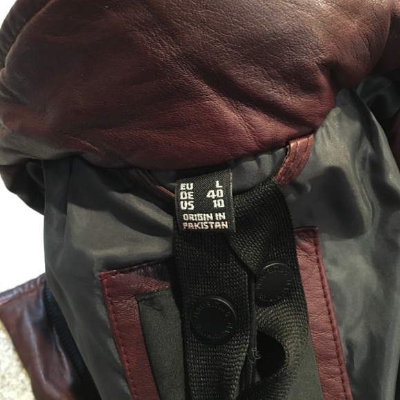 Beautiful Puffer jacket - Picture 7 of 8